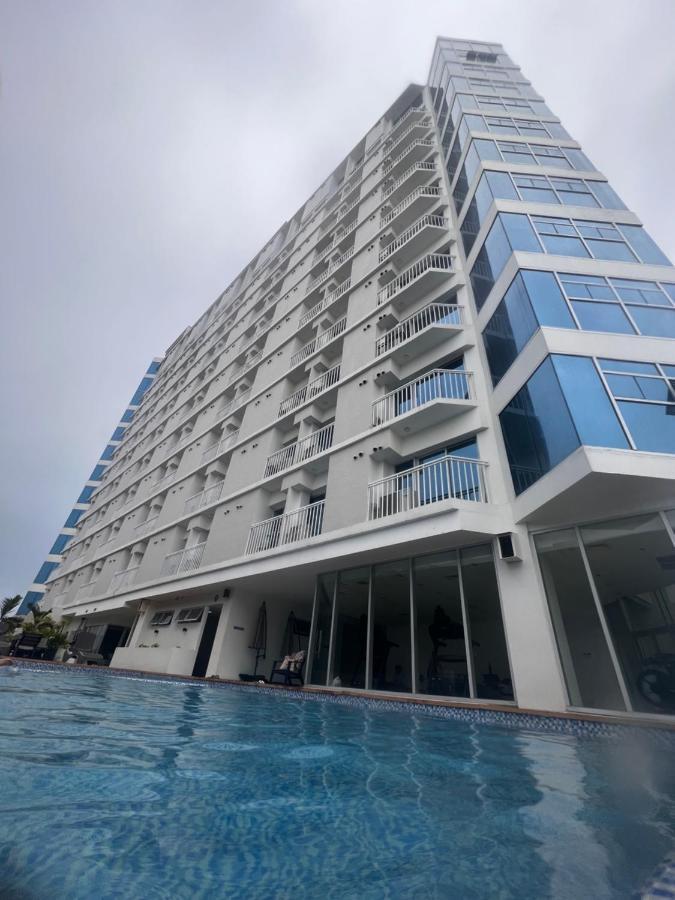 Hola! Condotel @ Inspiria Davao Luaran gambar